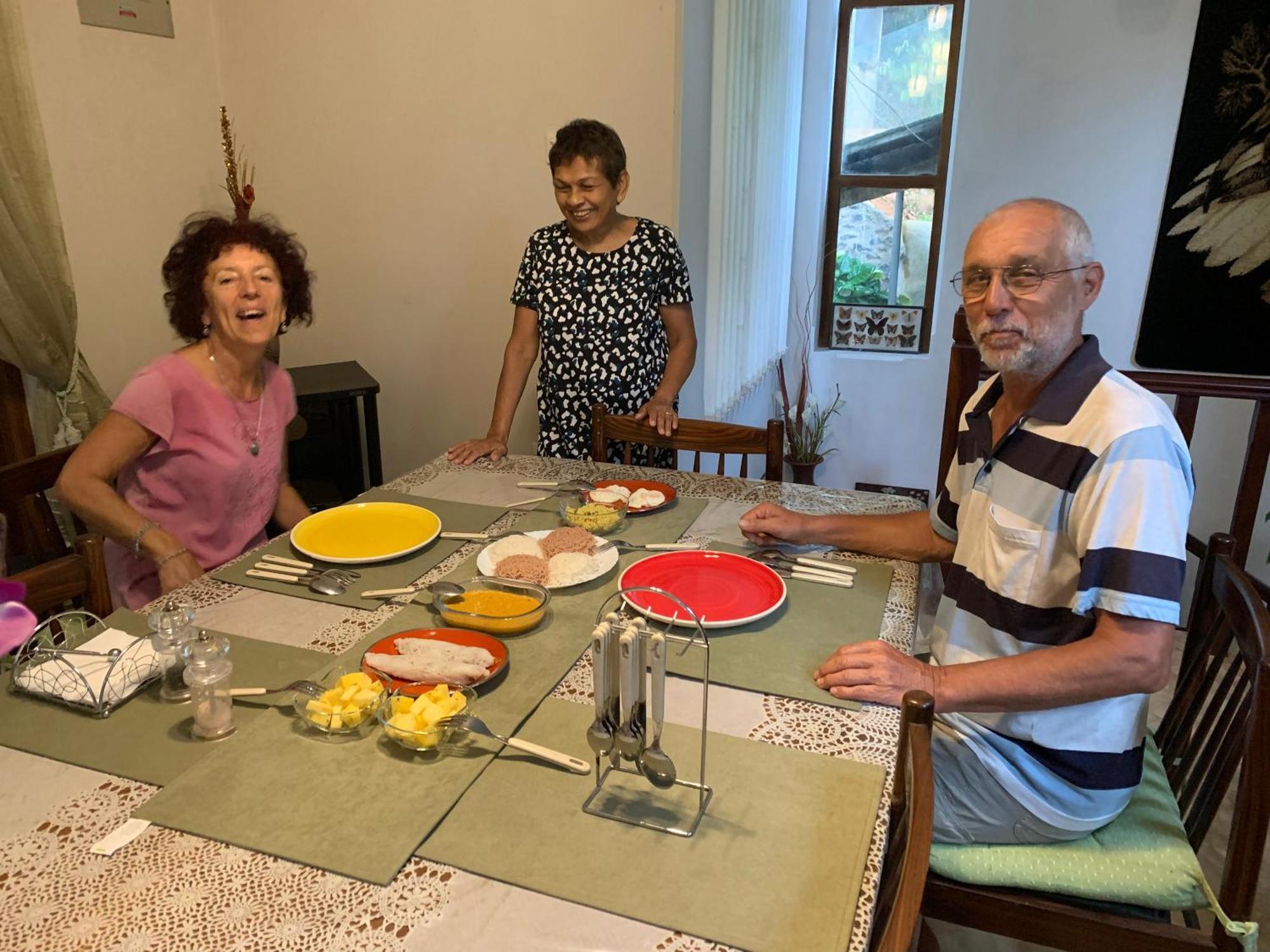 Araliya Home Stay Kandy Ngoại thất bức ảnh